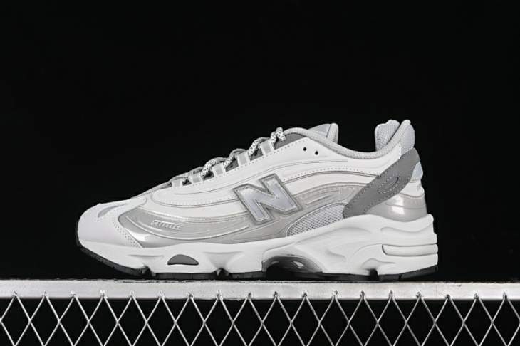 Picture of New Balance 1000 _SKUfw18028731768387397fw